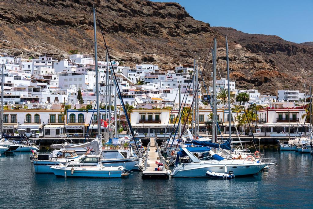 Edificio Playa Apartment Puerto De Mogan Exterior photo